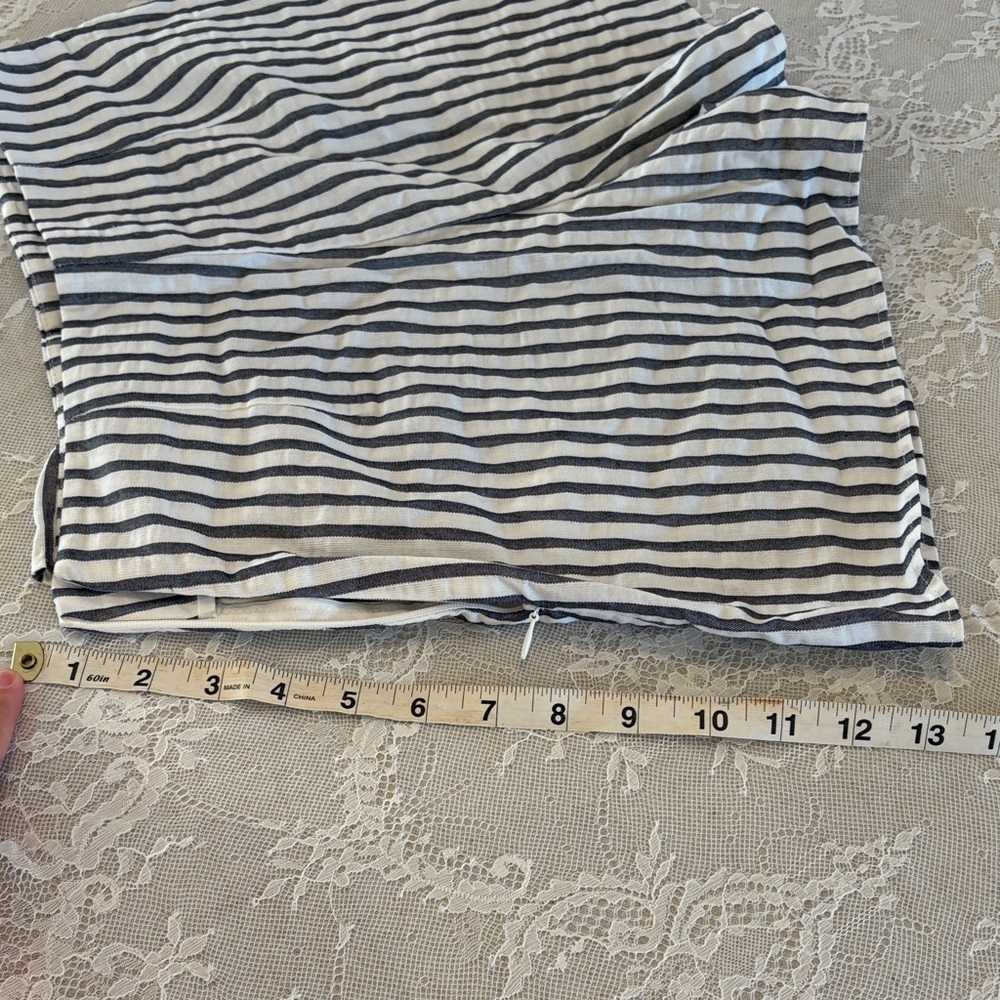 Zara Striped Ruffle Shorts - Picture 4 of 4